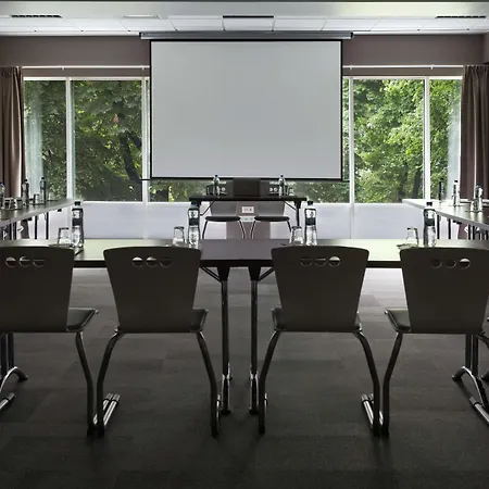 Hotel Campanile Prime Old Town 3*