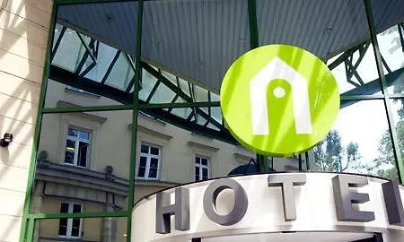 Hotel Campanile Prime Old Town 3*