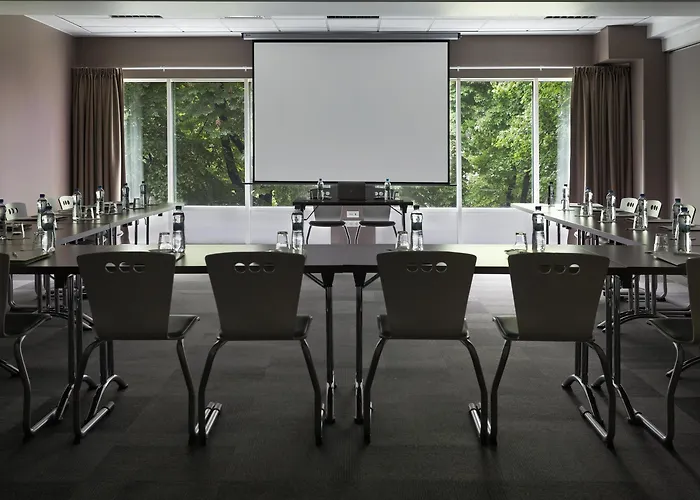 Campanile / Hotel 3*