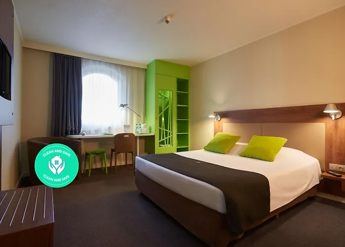 Hotel Campanile / 3*