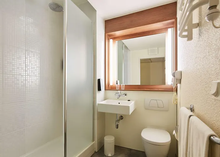 Hotel Campanile / 3*