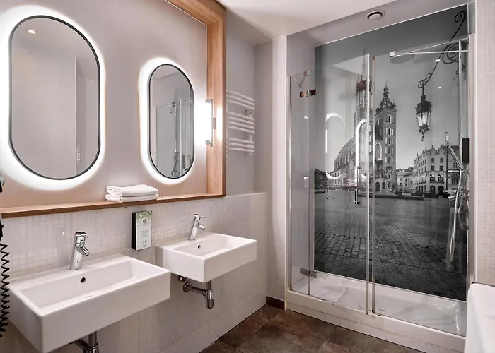 Отель Campanile Prime Old Town 3*