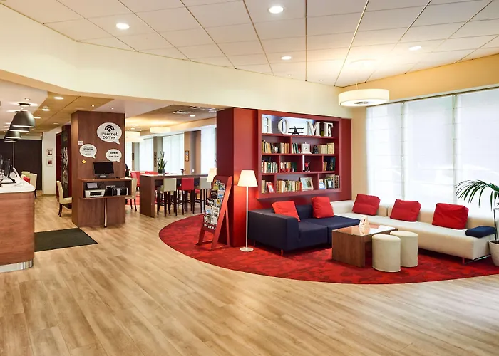 Campanile Prime Old Town Отель